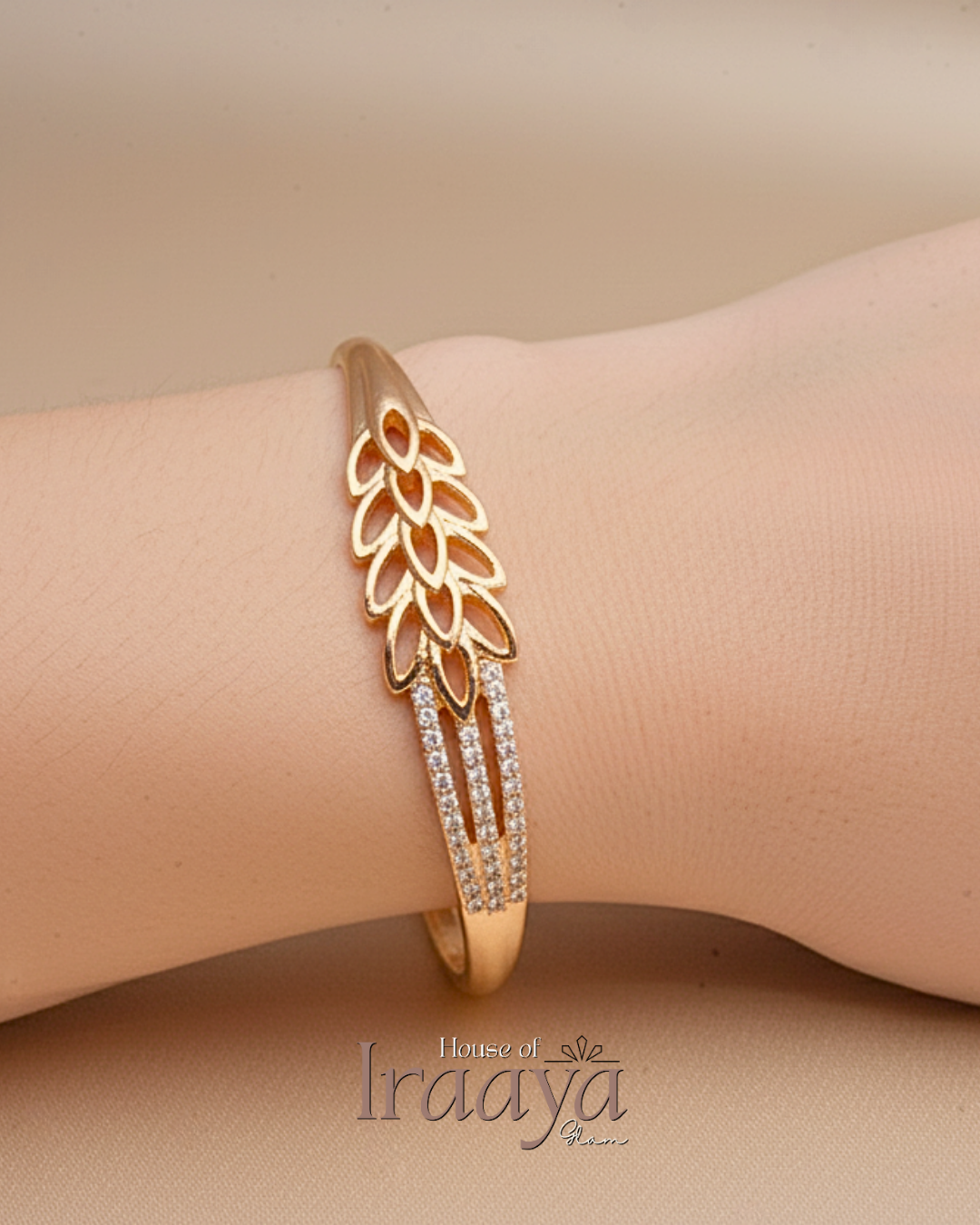 Gold Leaf Motif Diamond Detail Kada