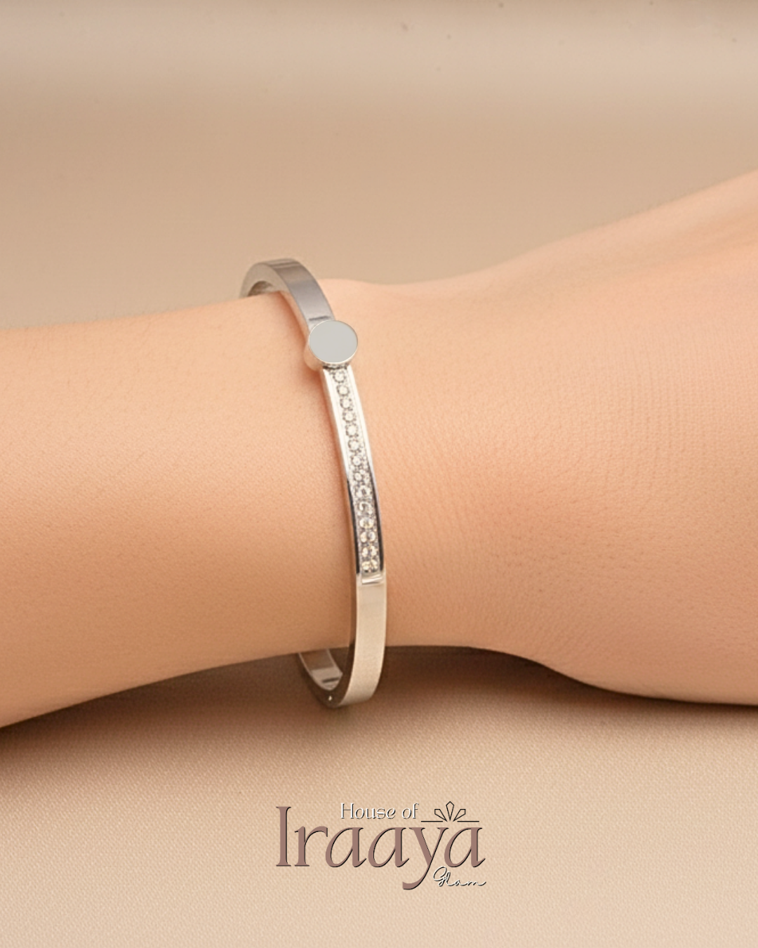 Silver Minimal Diamond Bar Open Kada