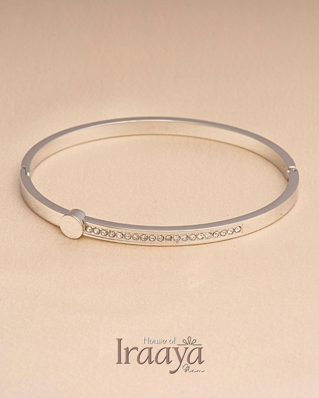 Silver Minimal Diamond Bar Open Kada