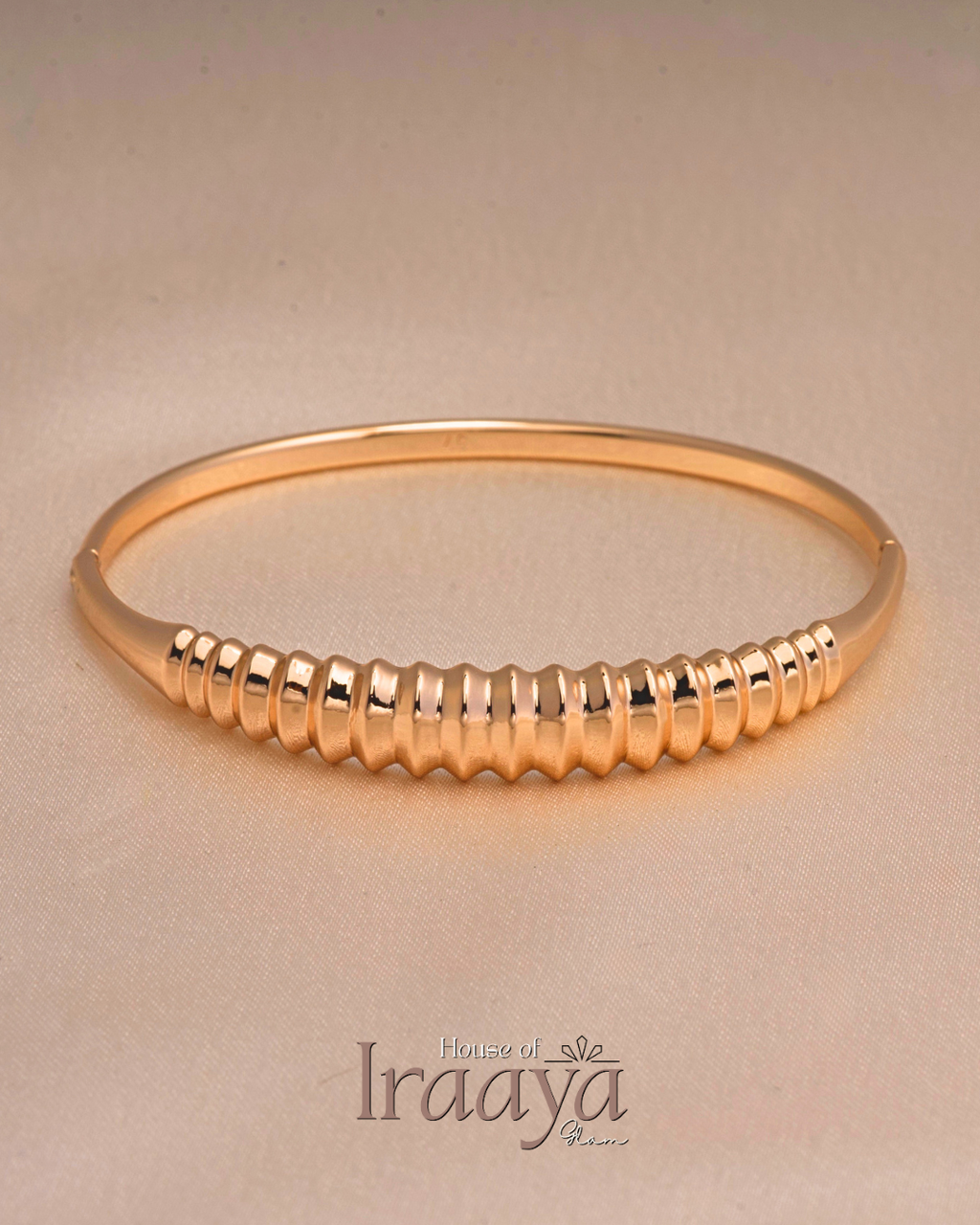 Ribbed Minimal Gold Kada