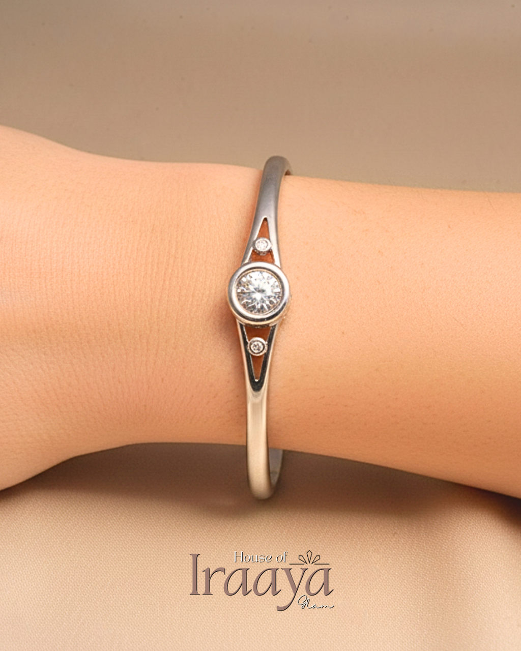 Timeless Solitaire Accent Kada