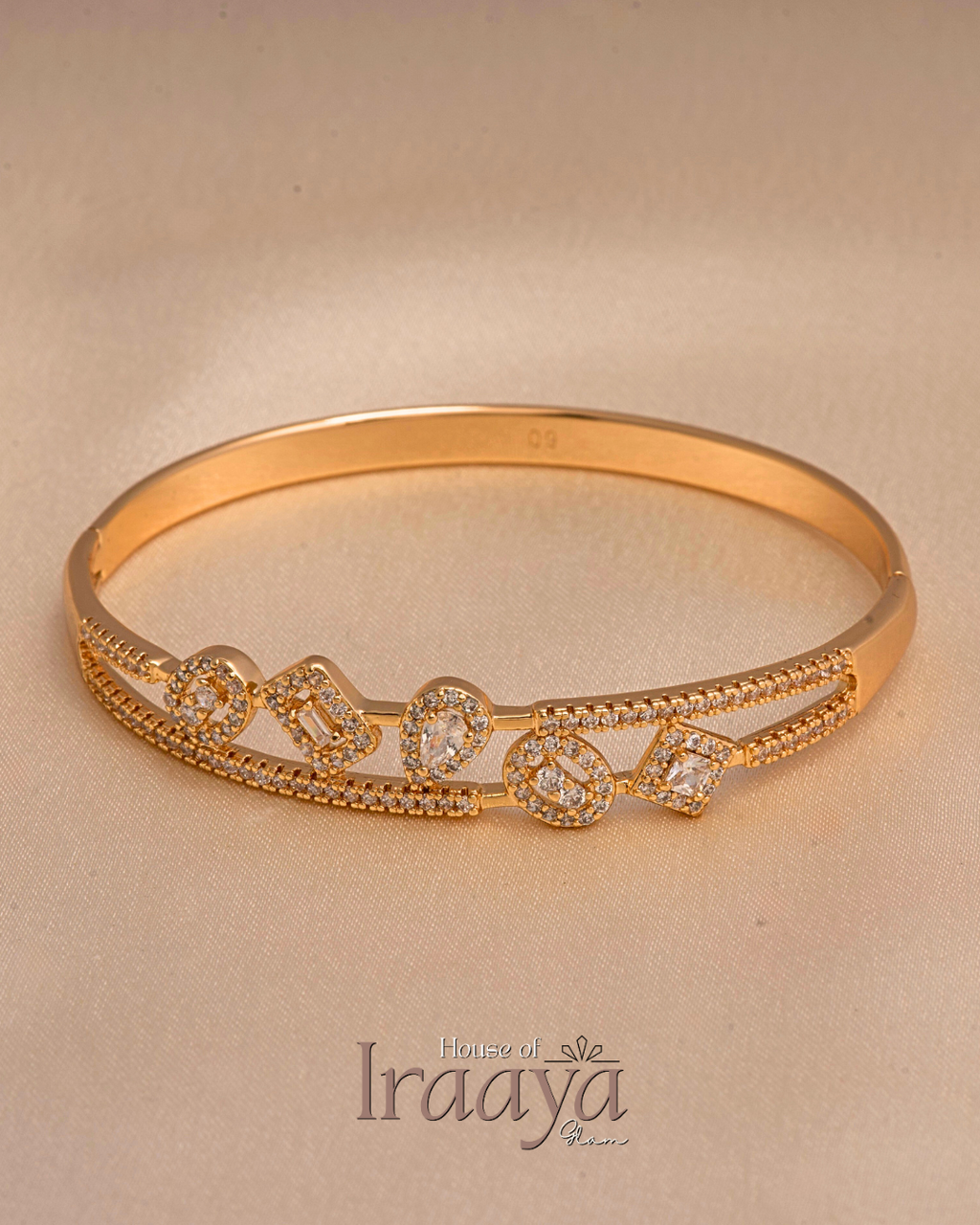 Elegant Geometric Diamond Kada