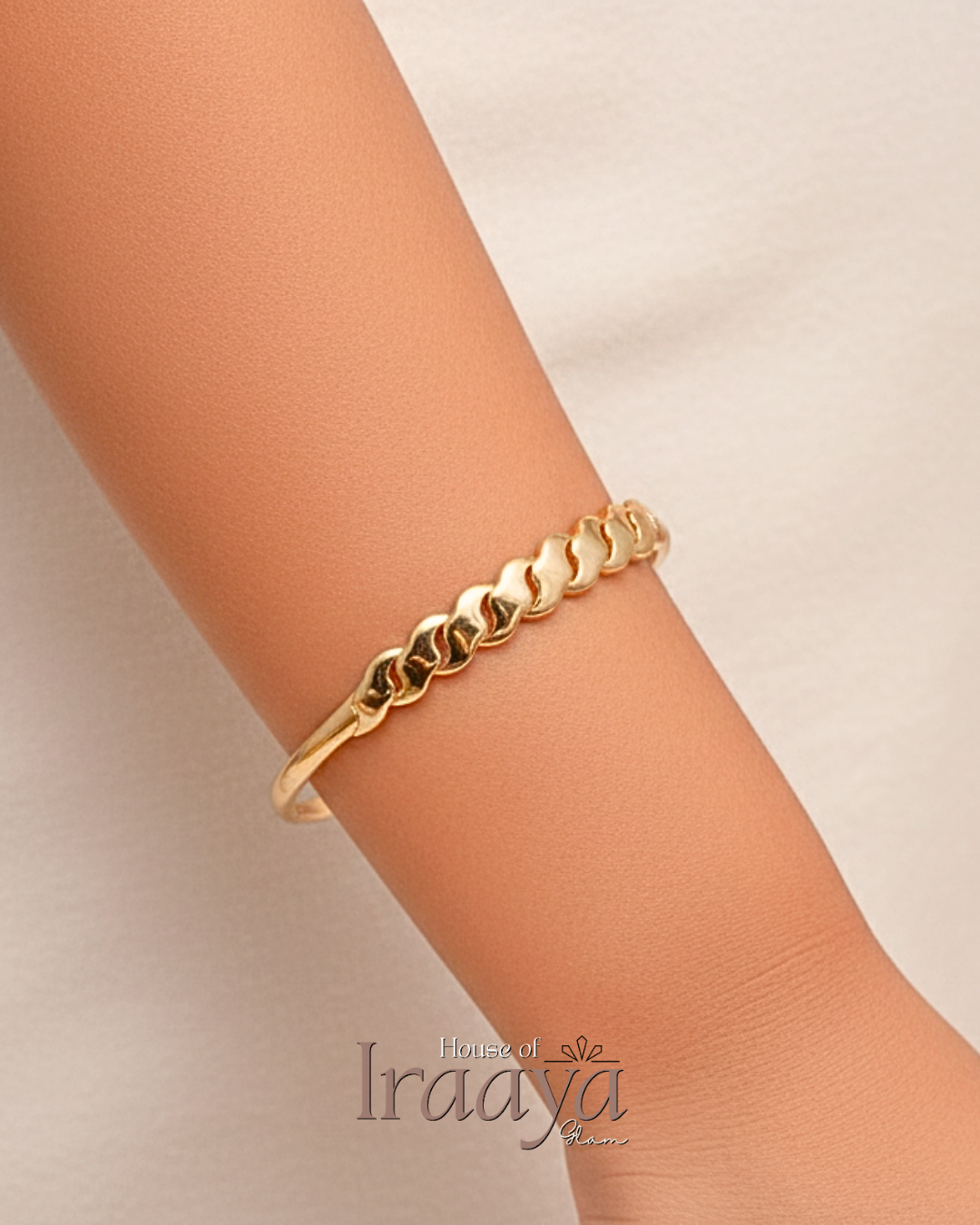 Gold Wave Link Open Cuff Kada